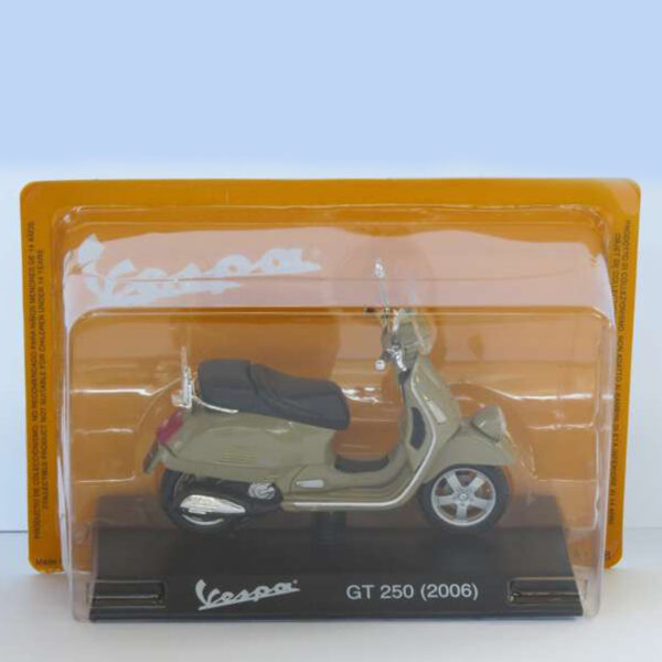 Magazine Models [1:18] - Vespa 2006 GT 250, Brown