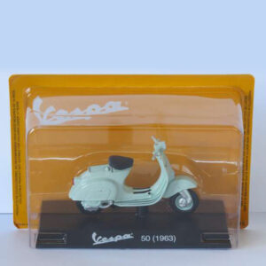 Magazine Models [1:18] - Vespa 1963 50, White-Green