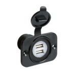 LAMPA - DOUBLE USB PORT W/PROTECTIVE CAP