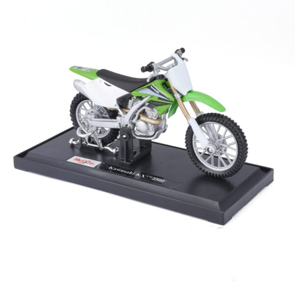 MAISTO [1:18] - KAWASAKI KX250 F, verde